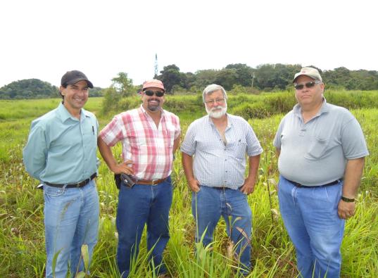 INVITADOS_AL_DIA_DE_CAMPO.JPG